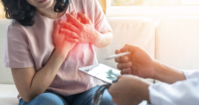 7 warning signs your body can send before a heart attack